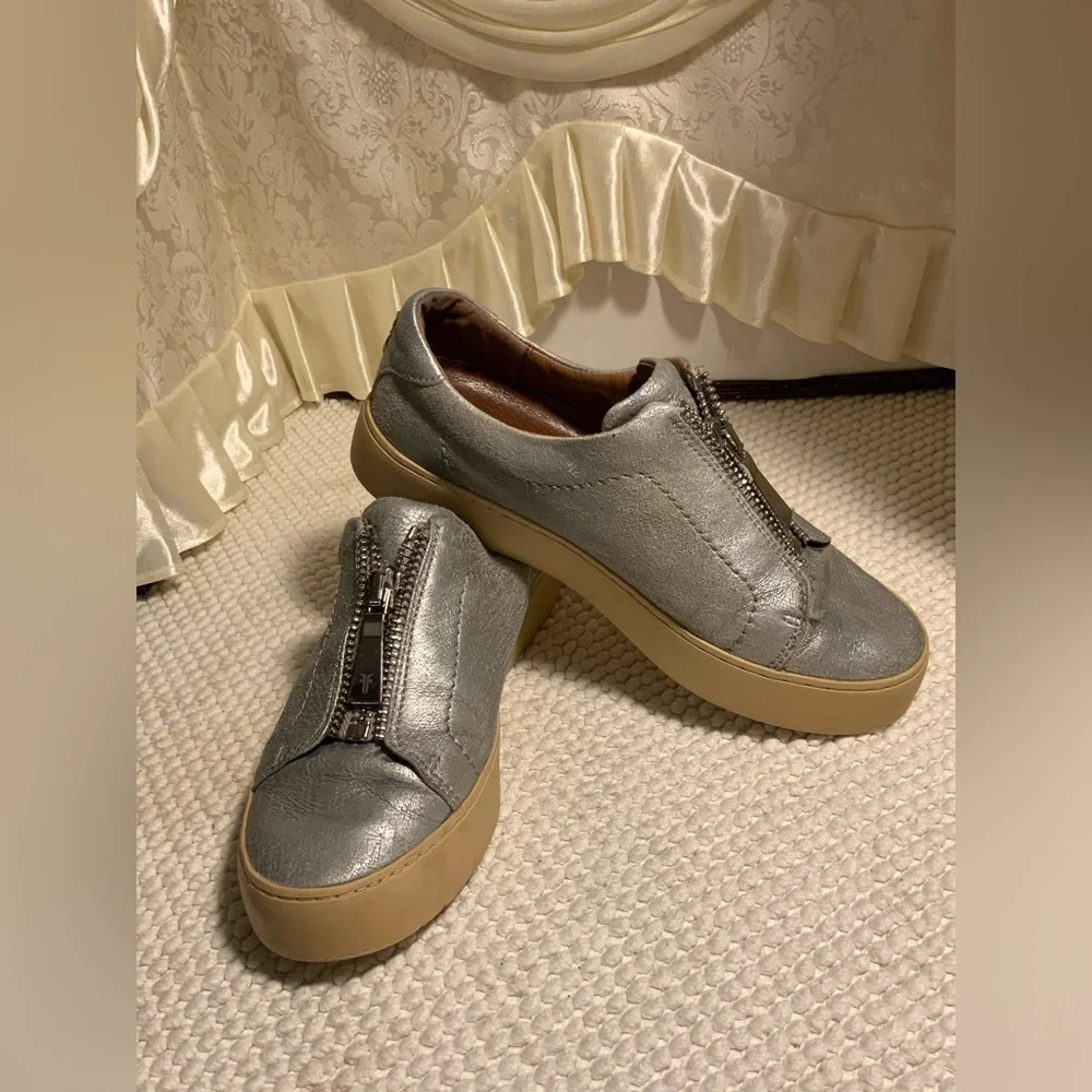 Frye Silver Leather Zip-Front Slip-On Sneakers with Tan Platform Lena